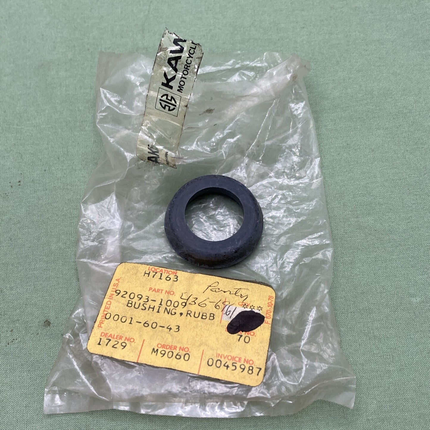 NEW GENUINE KAWASAKI 92093-1009 MUFFLER AIR CLEANER BUSHING,RUBBER