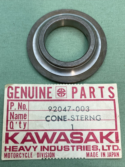 QTY 2 NEW GENUINE KAWASAKI 92047-003 CONE STERNG BERG UPP