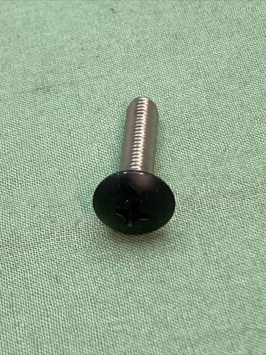 QTY 2 NEW GENUINE KAWASAKI 92009-3761 SCREW, 5X22