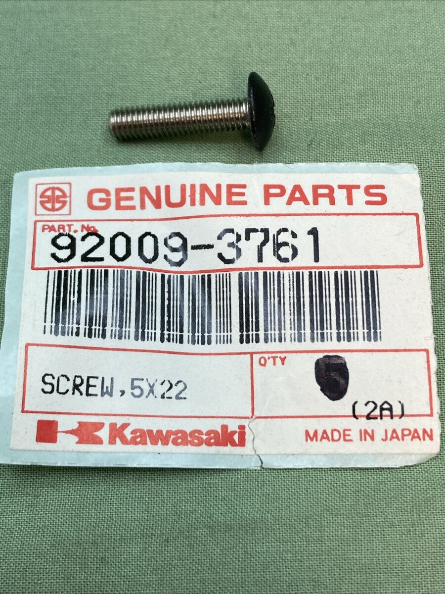 QTY 2 NEW GENUINE KAWASAKI 92009-3761 SCREW, 5X22