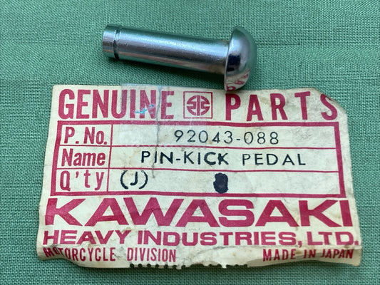 QTY 2 NEW GENUINE KAWASAKI 92043-088 PIN-KICK PEDAL