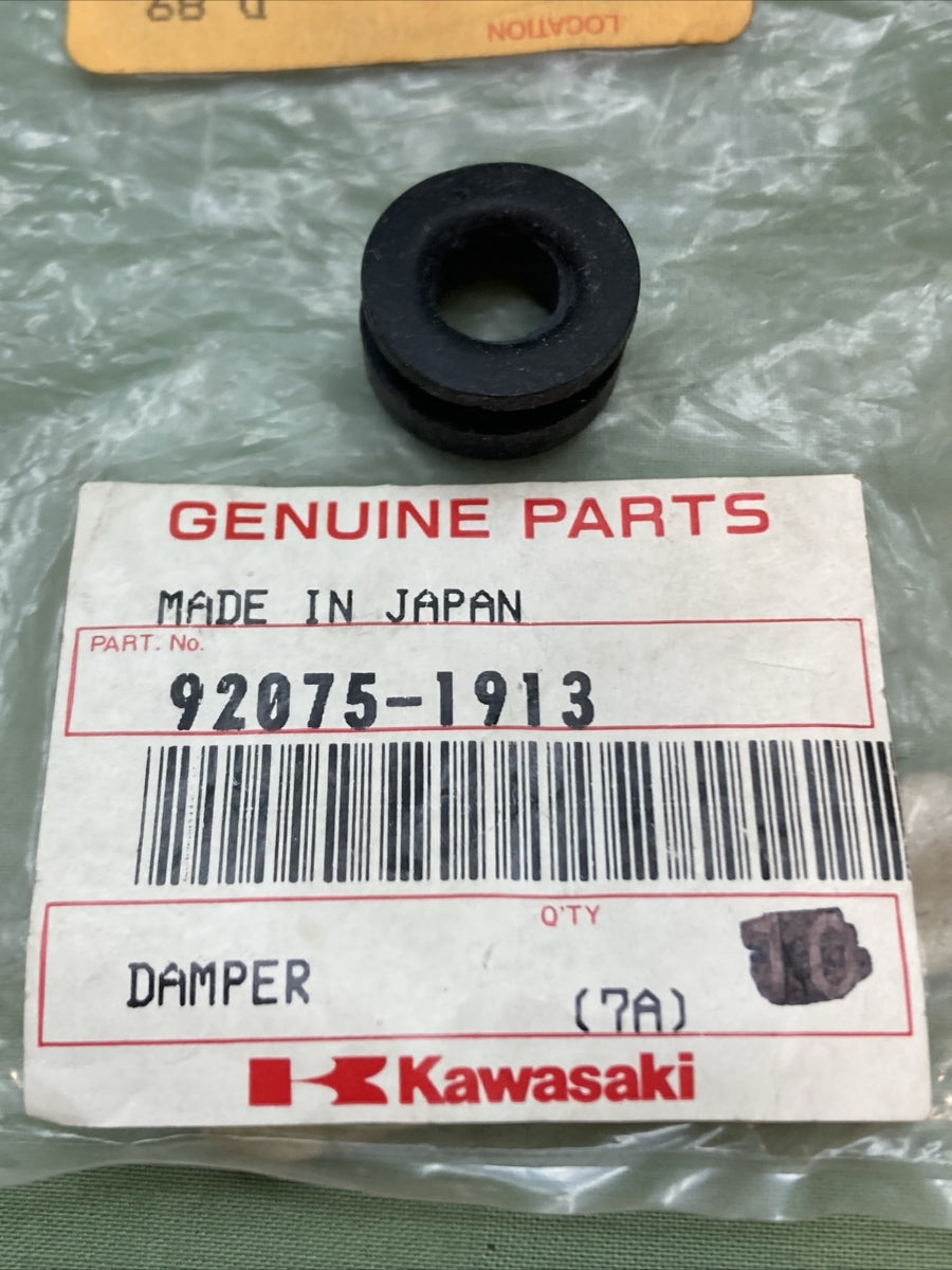 NEW GENUINE KAWASAKI 92075-1913 DAMPER, SEAT