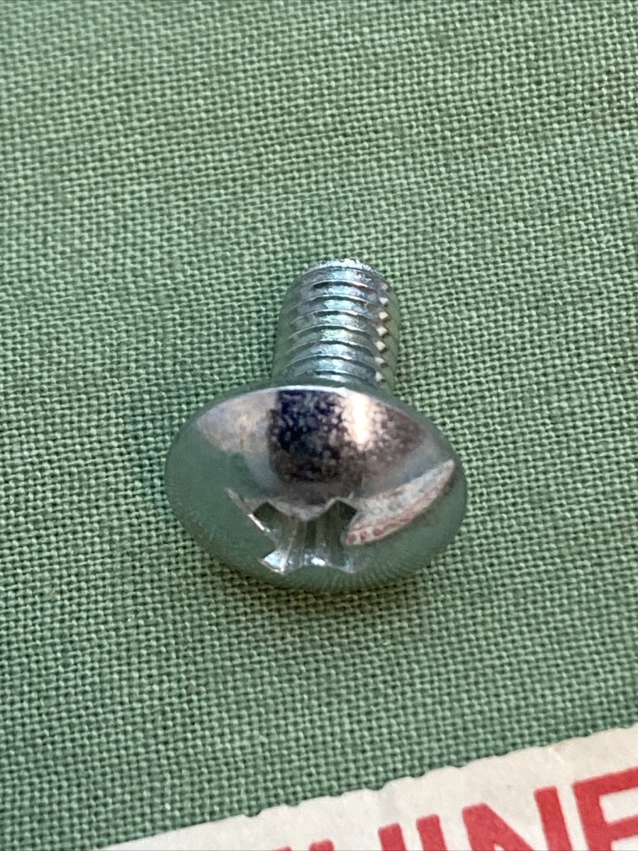 QTY 2 NEW GENUINE KAWASAKI 92009-1186 SEAT COVER SCREW