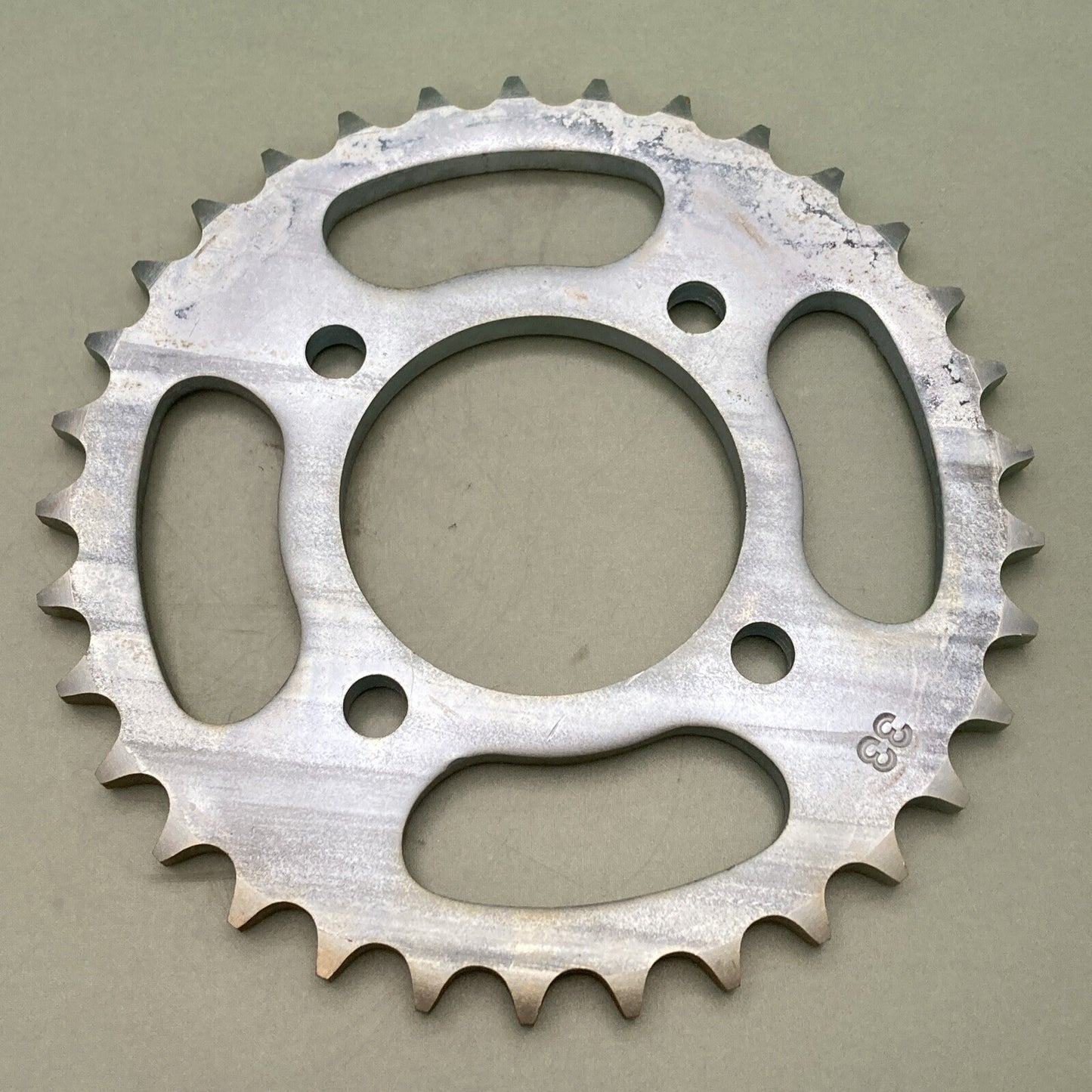 NEW GENUINE KAWASAKI 42041-1151 SPROCKET-HUB,RR,33T