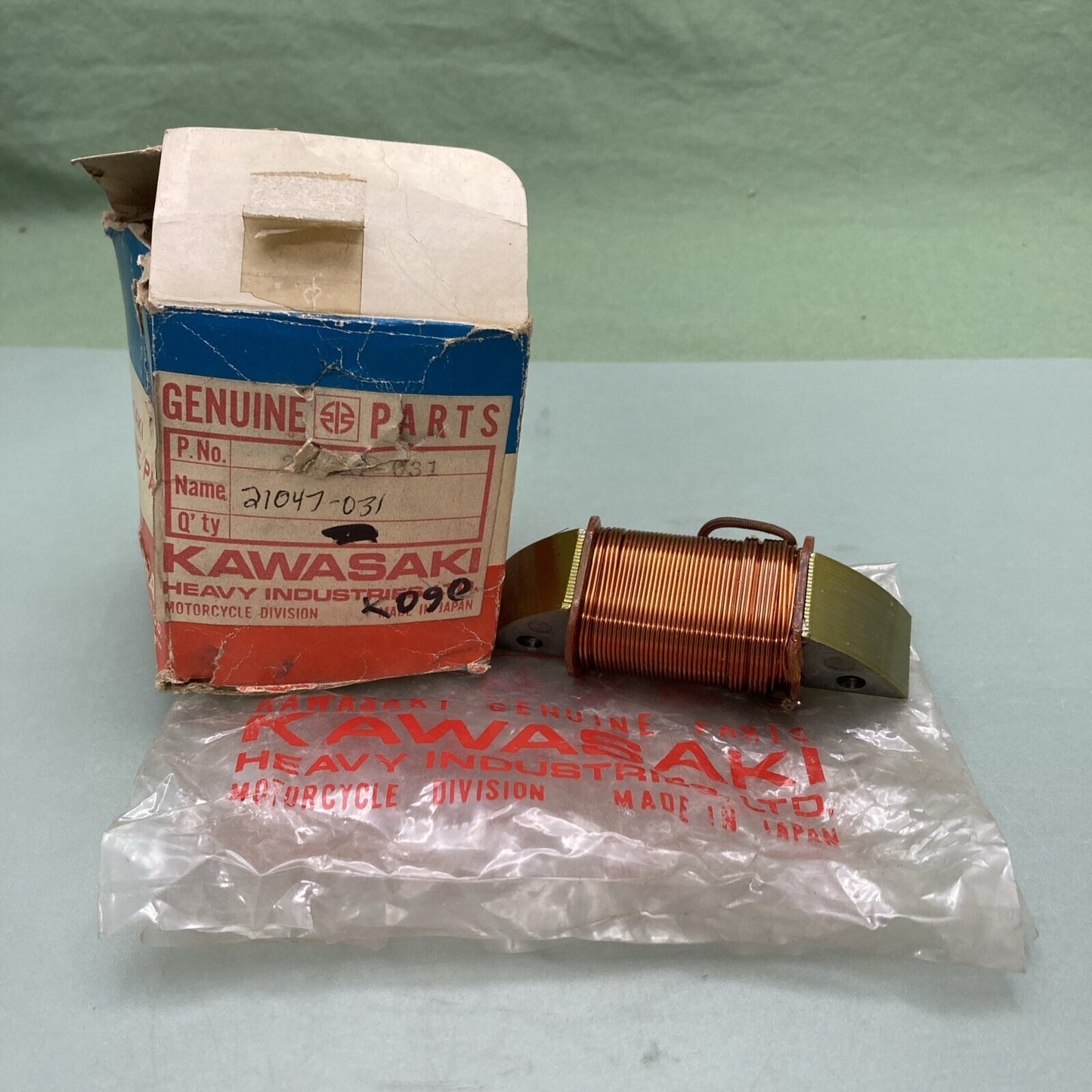 NEW GENUINE KAWASAKI 21047-031 IGNITION/GENERATOR/REGULATOR COIL