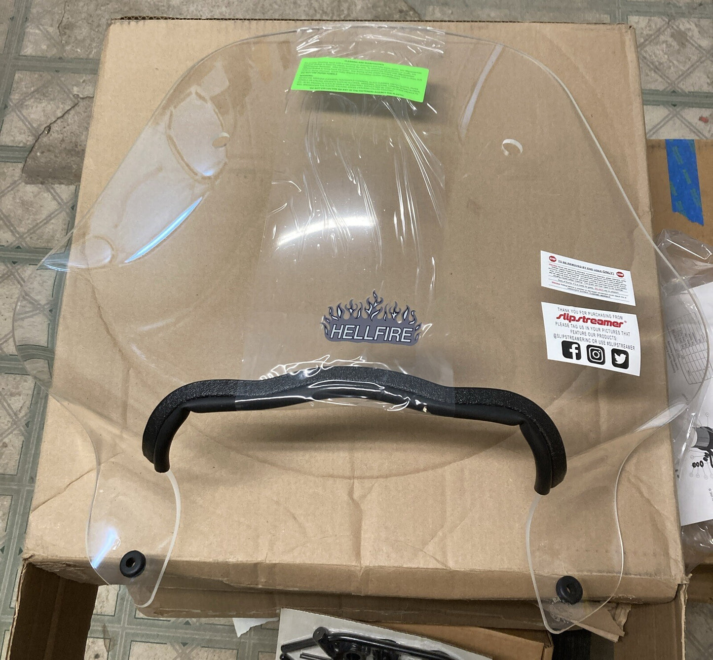 NEW SLIPSTREAMER SS-24-C HELLFIRE WINDSHIELD W/ COMPLETE HARDWARE KIT