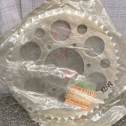 NEW GENUINE KAWASAKI 42041-133 REAR SPROCKET 48T | STD