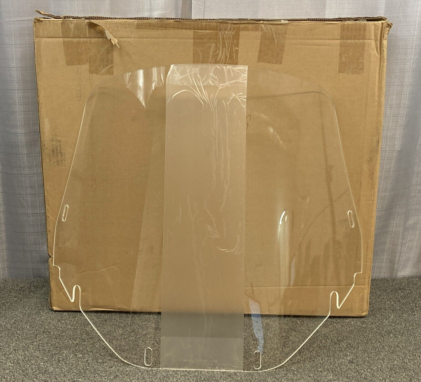 NEW SLIP STREAMERI S-190 WINDSHIELD