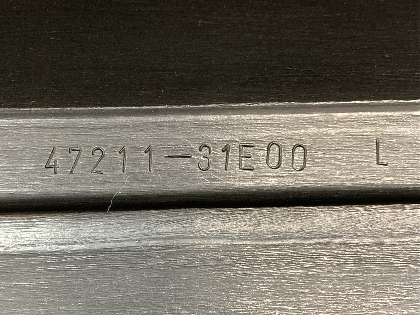 SUZUKI 47211-31E00 COVER, FRAME LH COWL V-STROM 1000 2014-2016