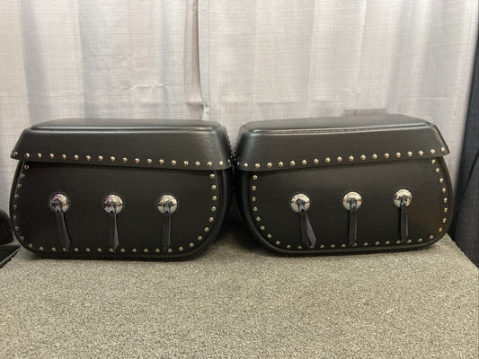 NEW LEATHERLYKE 627 HARD LOCKING SADDLEBAGS BLACK YAMAHA V-STAR XVS1300