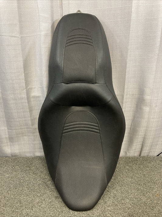 NEW GENUINE HARLEY DAVIDSON 52320-09 SEAT Touring Models 08- Up