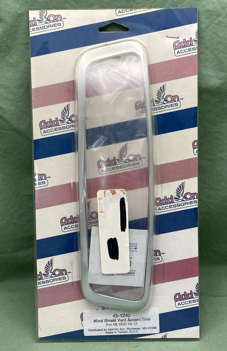 NEW ADD ON ACCESSORIES 45-1242 WINDSHIELD VENT ACCENT TRIM GL1800 04-12