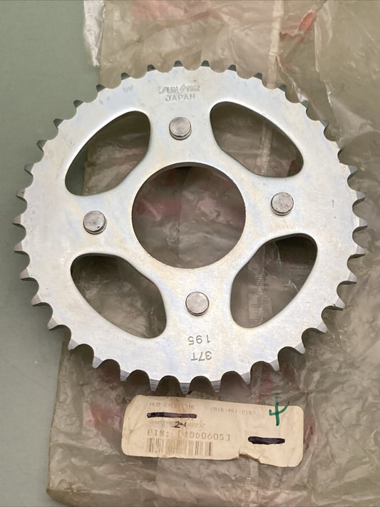 NEW GENUINE SUNSTAR 2-102237 37 TOOTH STEEL REAR SPROCKET