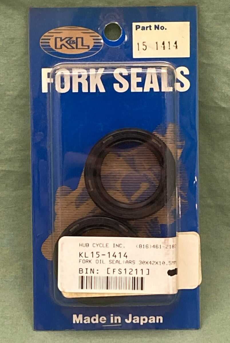 NEW K&L SUPPLY 15-1414 FORK SEALS 30X42X10.5MM