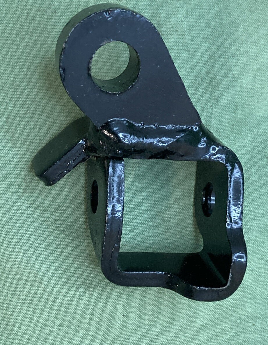 NEW GENUINE HONDA 50613-MB0-700 BRACKET, R. STEP
