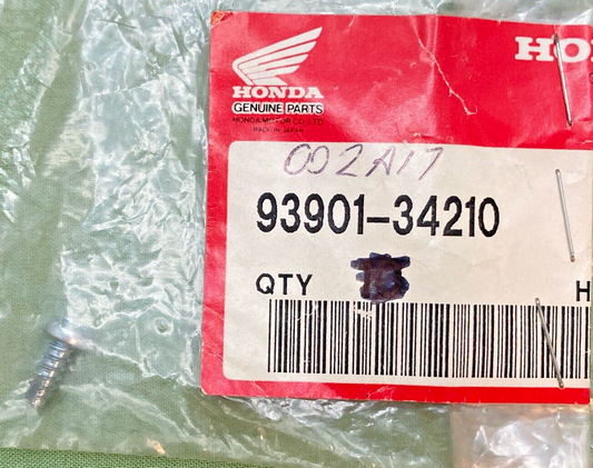 NEW GENUINE HONDA 93901-34210 TAP SCREW (4X10)