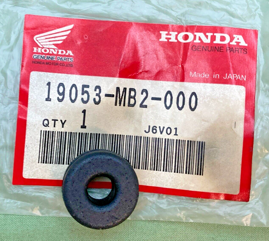 NEW GENUINE HONDA 19053-MB2-000 RADIATOR GROMMET