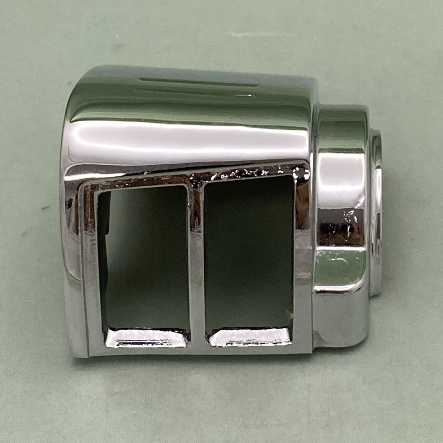 NEW REPLACES DRAG SPECIALTIES 71563-82A Right Bottom Switch Housing