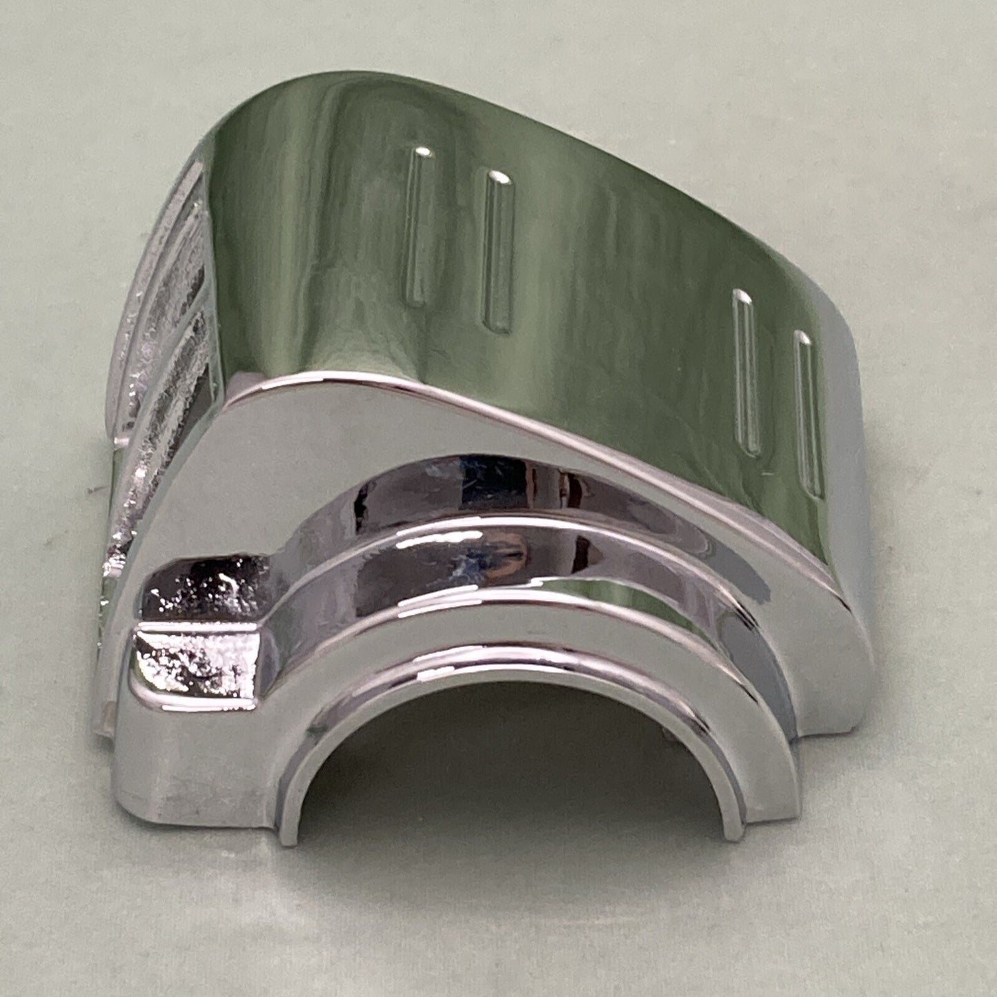 NEW REPLACES DRAG SPECIALTIES 71563-82A Right Bottom Switch Housing
