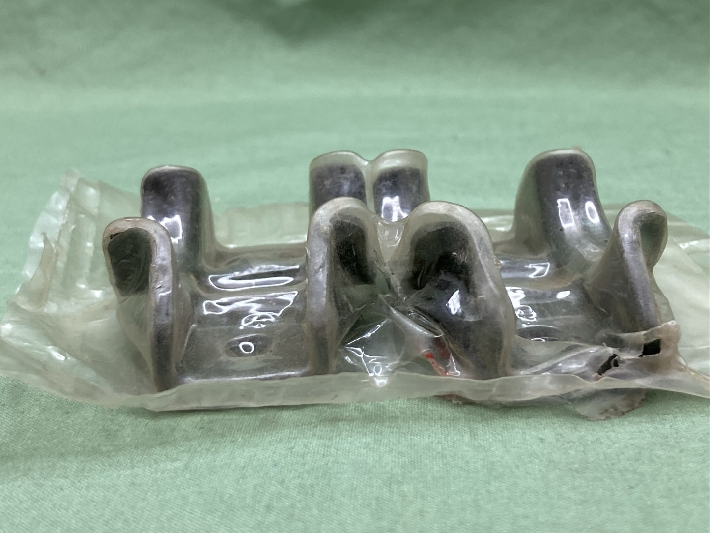 QTY 2 NEW GENUINE HONDA 64515-463-770 Cowl Mount Plate GL1100