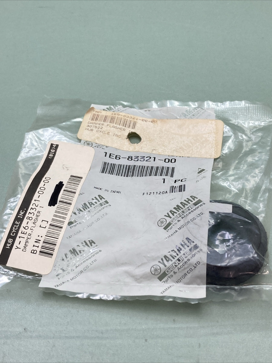 NEW YAMAHA 1E6-83321-00 DAMPER, FLASHER 1