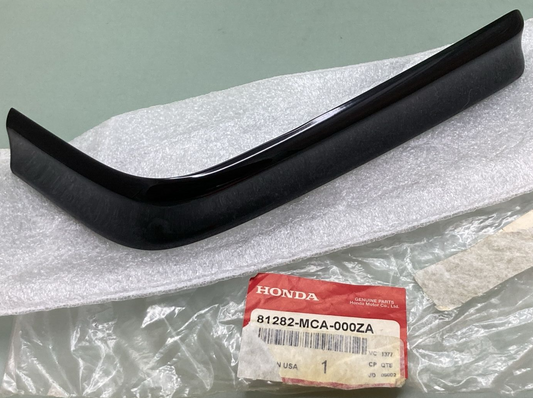 NEW GENUINE HONDA 81282-MCA-000ZA MOULDING RIGHT REAR SADDLEBAG BLACK