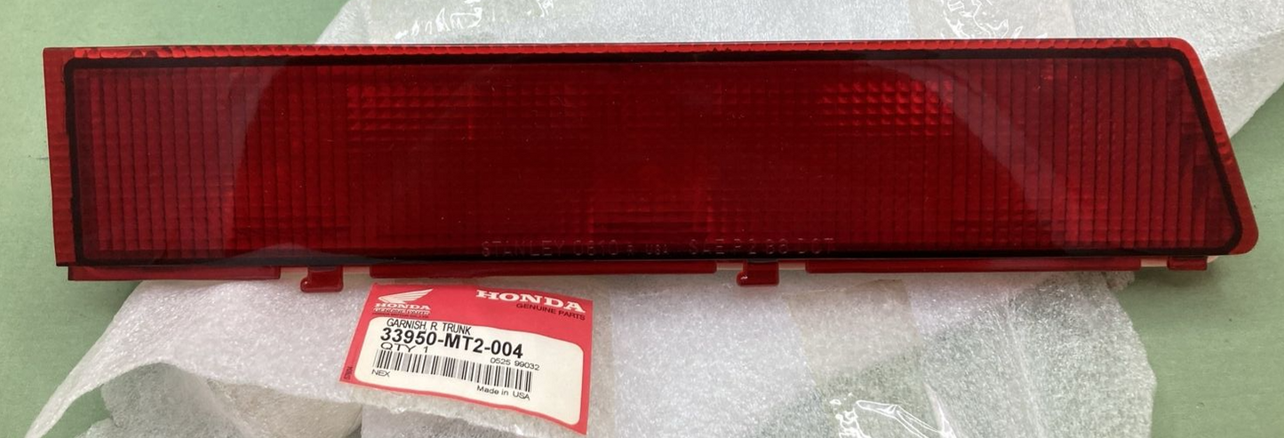 NEW GENUINE HONDA 33950-MT2-004 TRUNK GARNISH RIGHT TAIL LIGHT GOLDWING