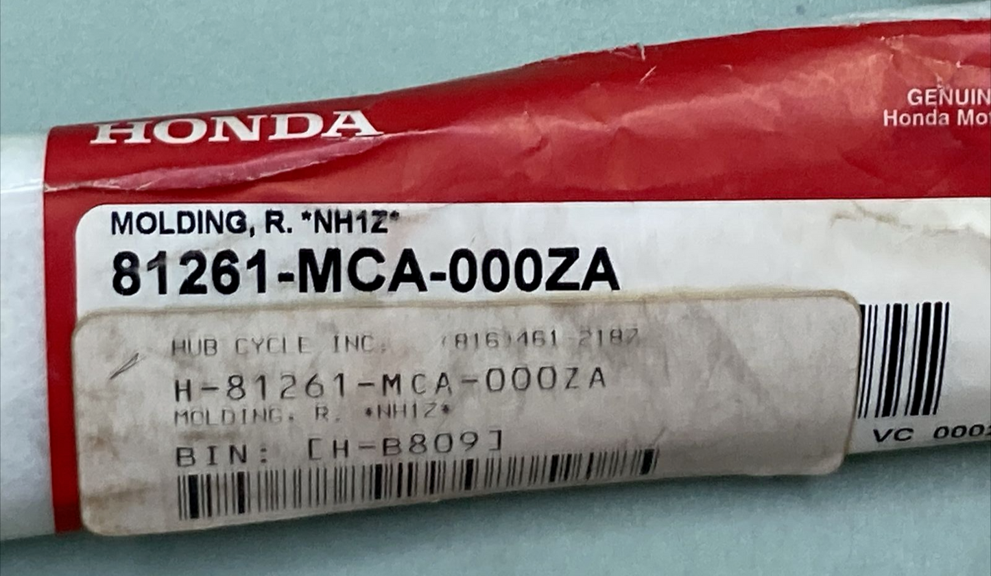 NEW GENUINE HONDA 81261-MCA-000ZA MOULDING RIGHT REAR SADDLEBAG BLACK