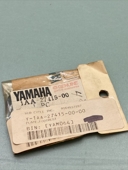 NEW GENUINE YAMAHA 1AA-27415-00 PLATE, FOOTREST