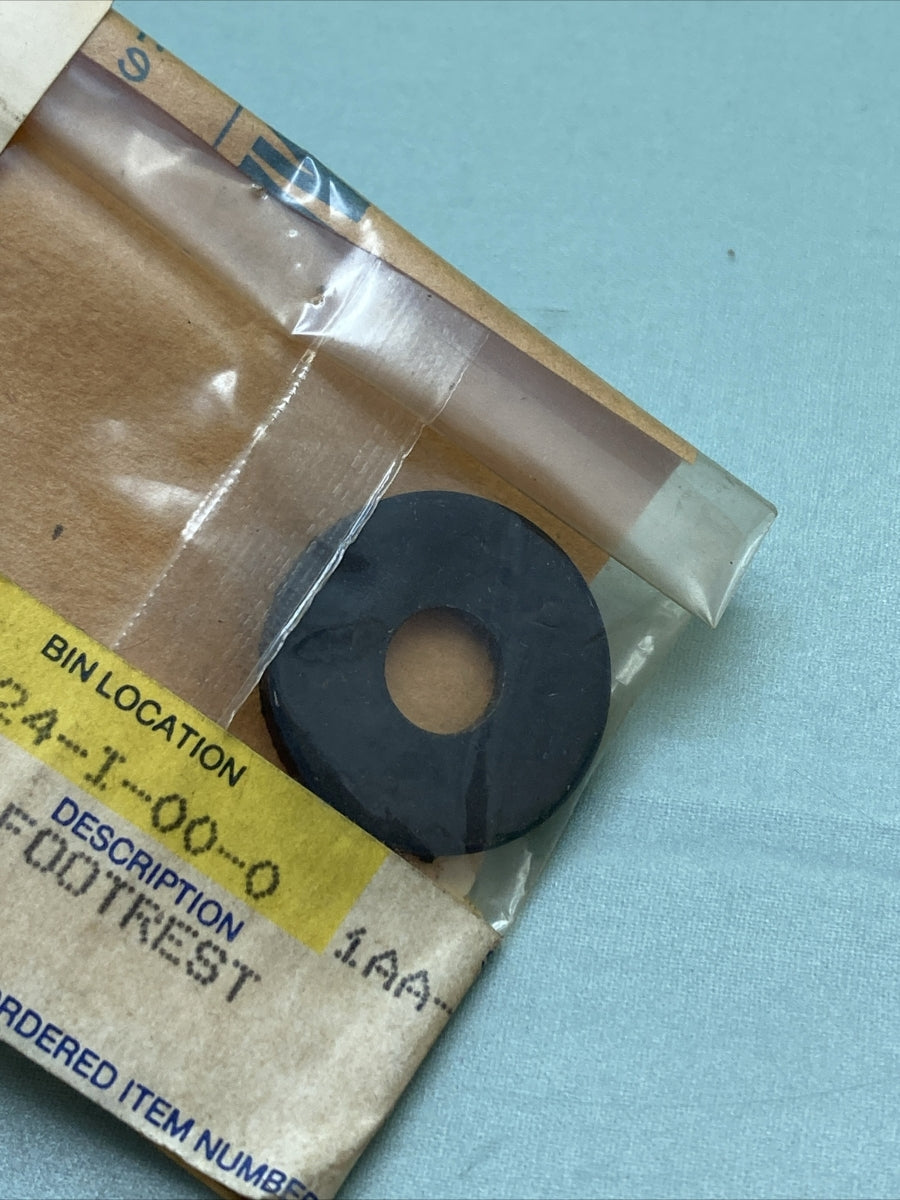 NEW GENUINE YAMAHA 1AA-27415-00 PLATE, FOOTREST