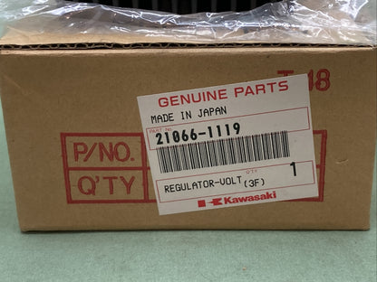NEW GENUINE KAWASAKI 21066-1119 VOLTAGE REGULATOR 00-03 NINJA