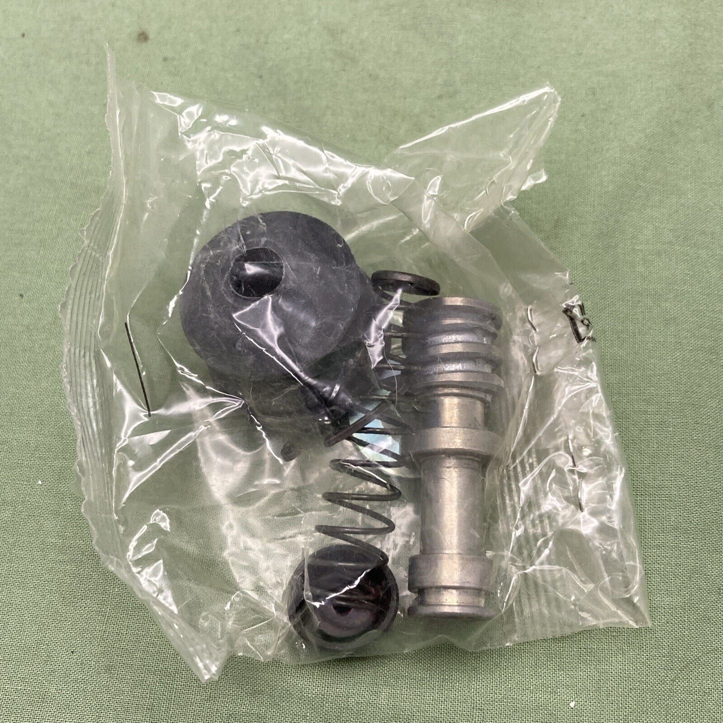 NEW GENUINE YAMAHA 4W1-W0041-00 REAR Cylinder Kit, Master