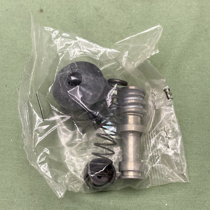 NEW GENUINE YAMAHA 4W1-W0041-00 REAR Cylinder Kit, Master
