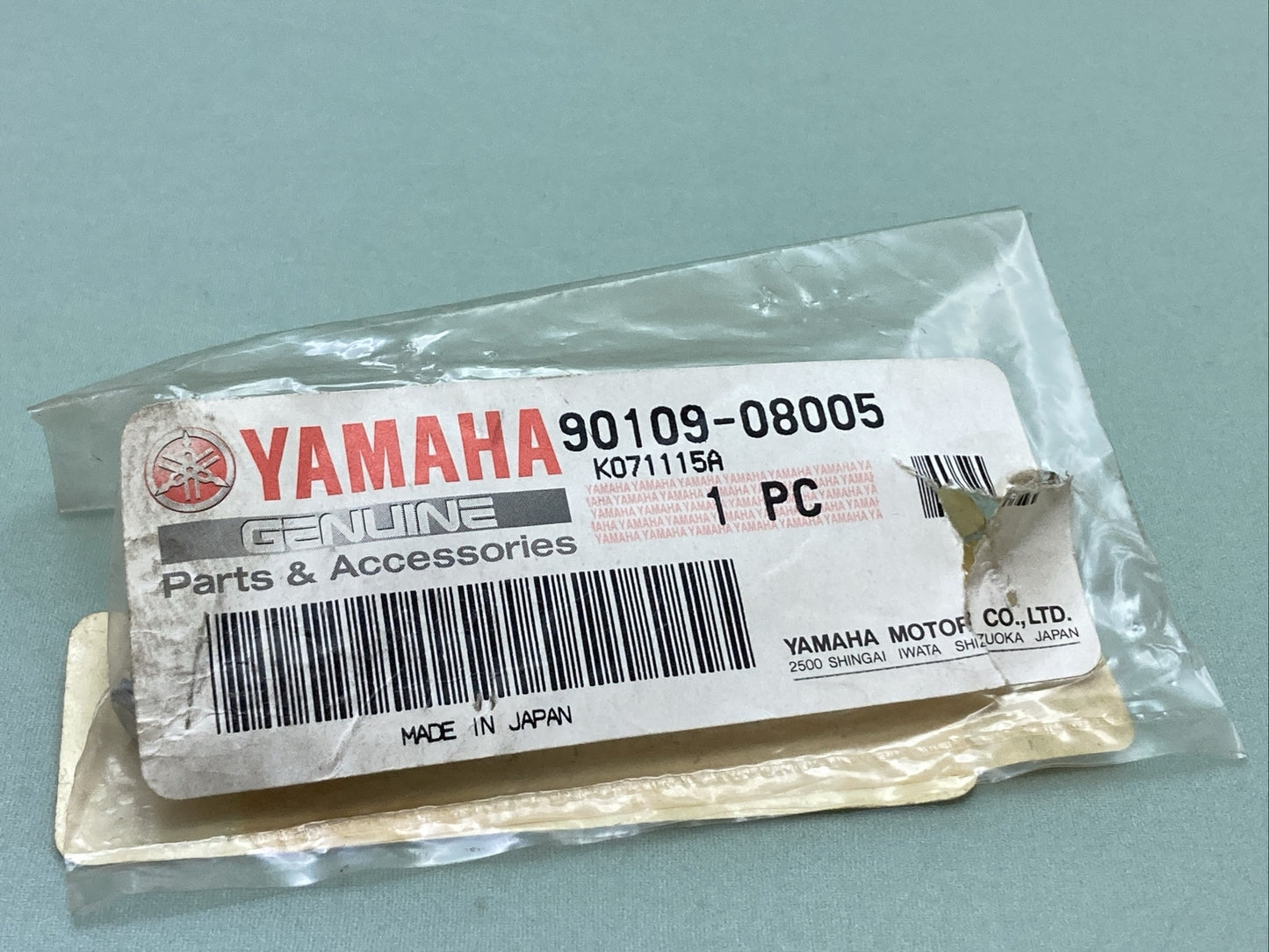 NEW GENUINE YAMAHA 90109-08005 BOLT