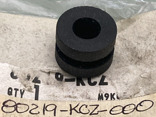 NEW GENUINE HONDA 80219-KCZ-000 RUBBER