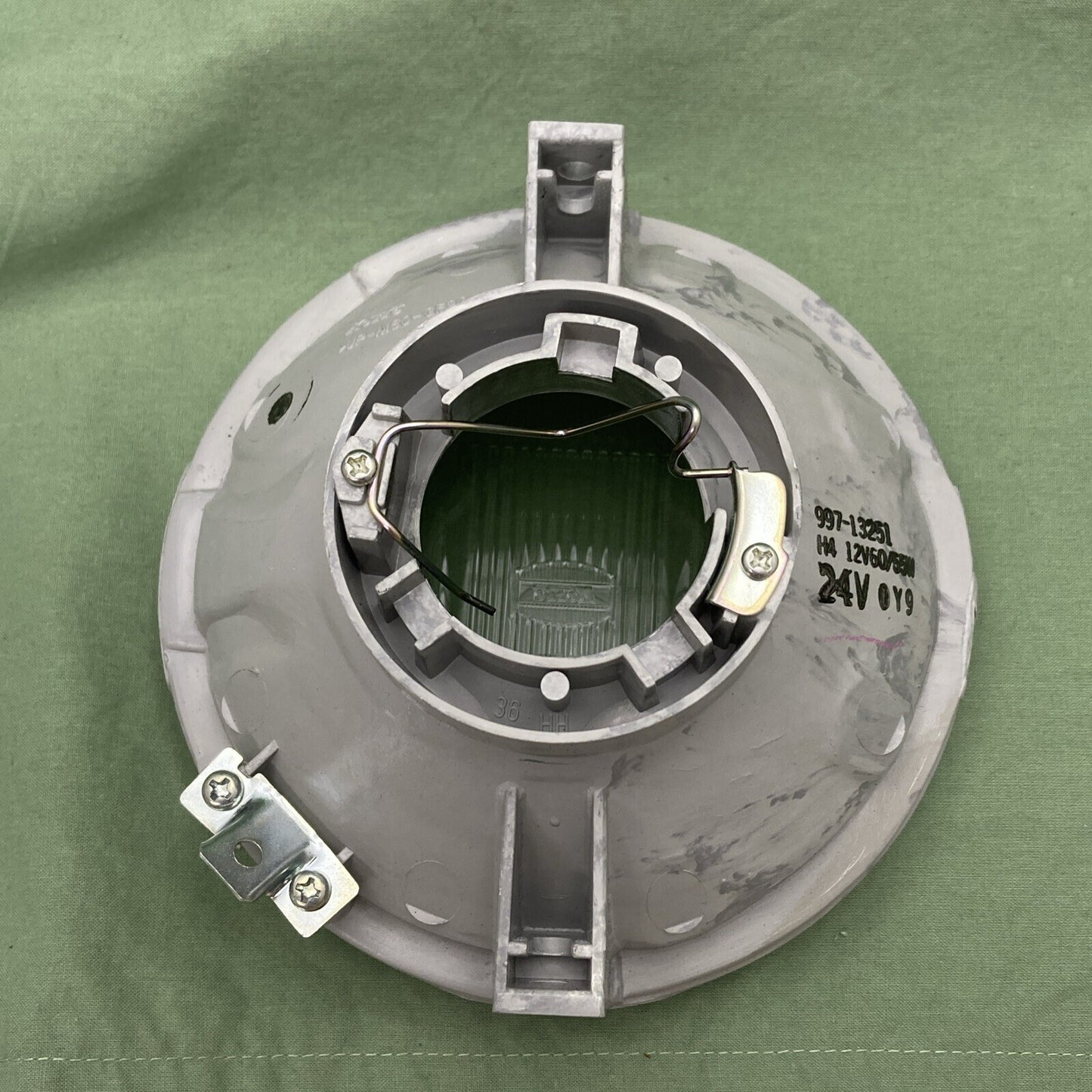 NEW GENUINE YAMAHA 5KP-84321-00 HEADLIGHT Lens Assembly