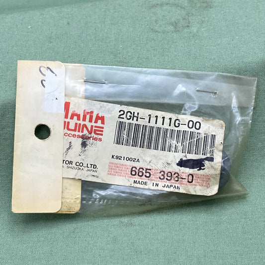 QTY 2  NEW GENUINE YAMAHA 2GH-1111G-00 CYLINDER HEAD Rubber, Mount 1