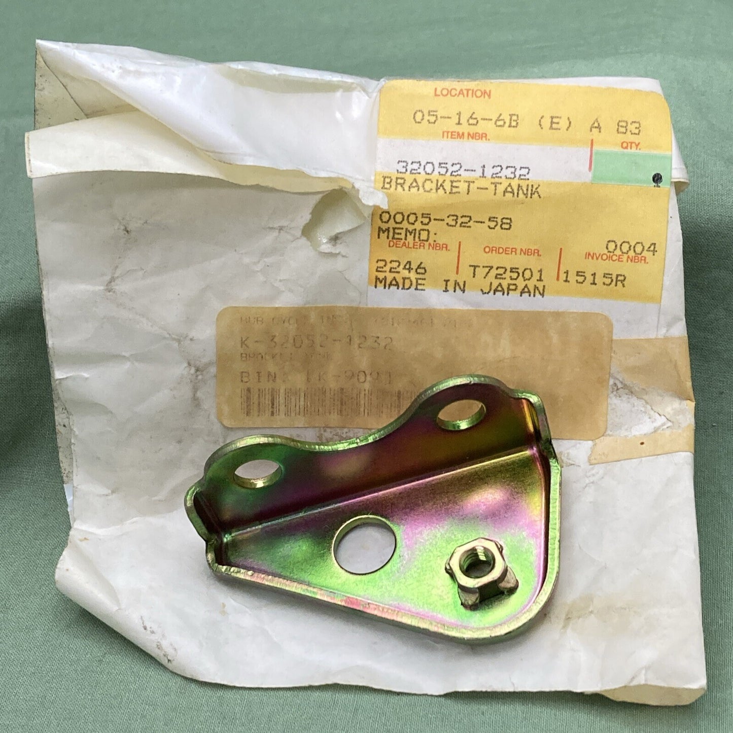 NEW REPLACES KAWASAKI 32052-1232 Bracket Tank