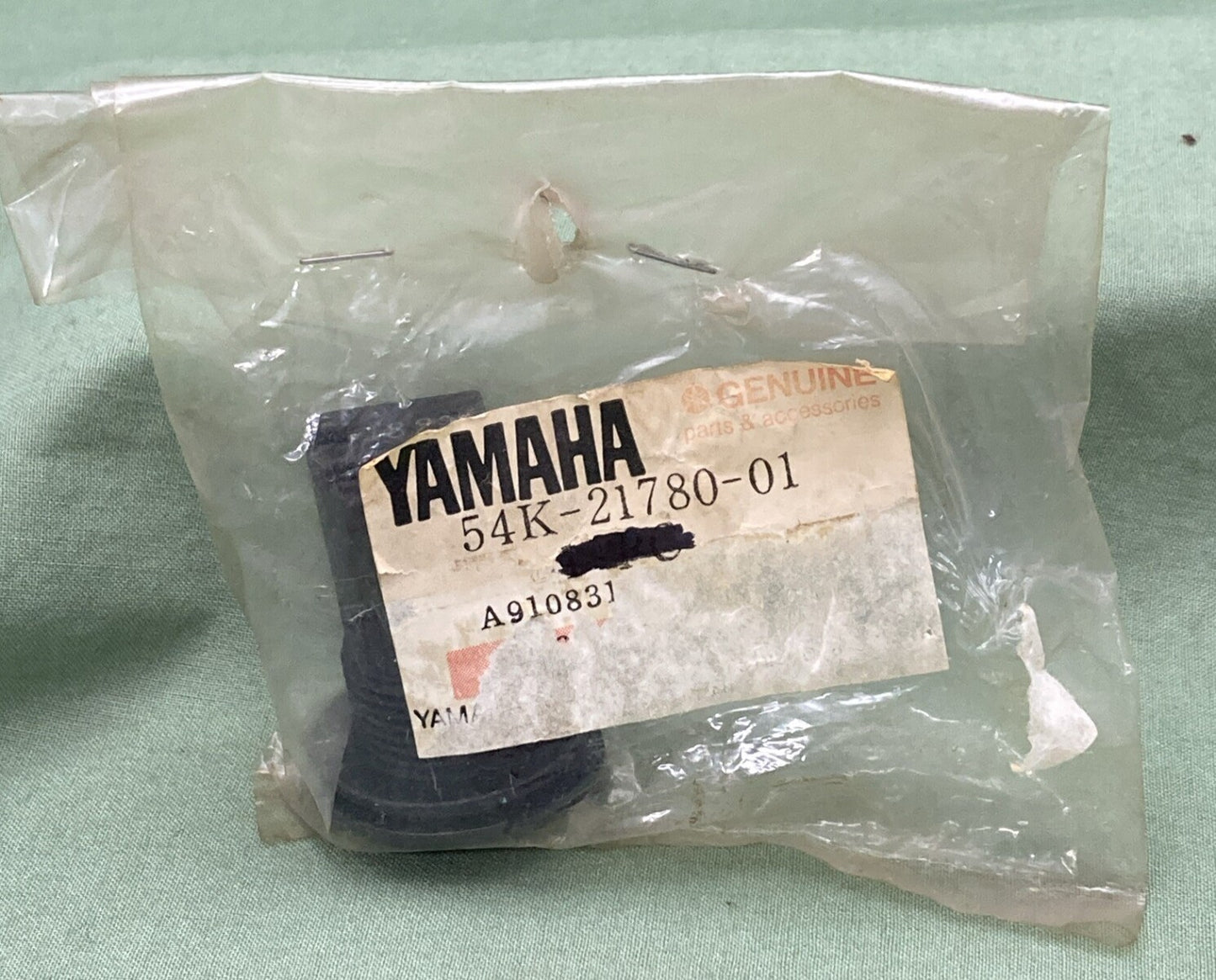NEW GENUINE YAMAHA 54K-21780-01 Side Cover Lock Assembly