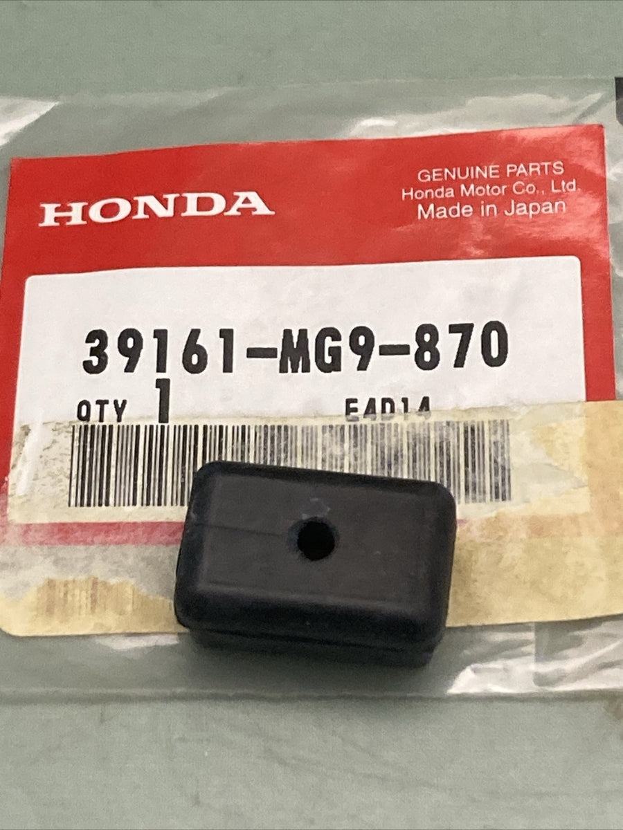 NEW GENUINE HONDA 39161-MG9-870 ANTENNA STAY GROMMET
