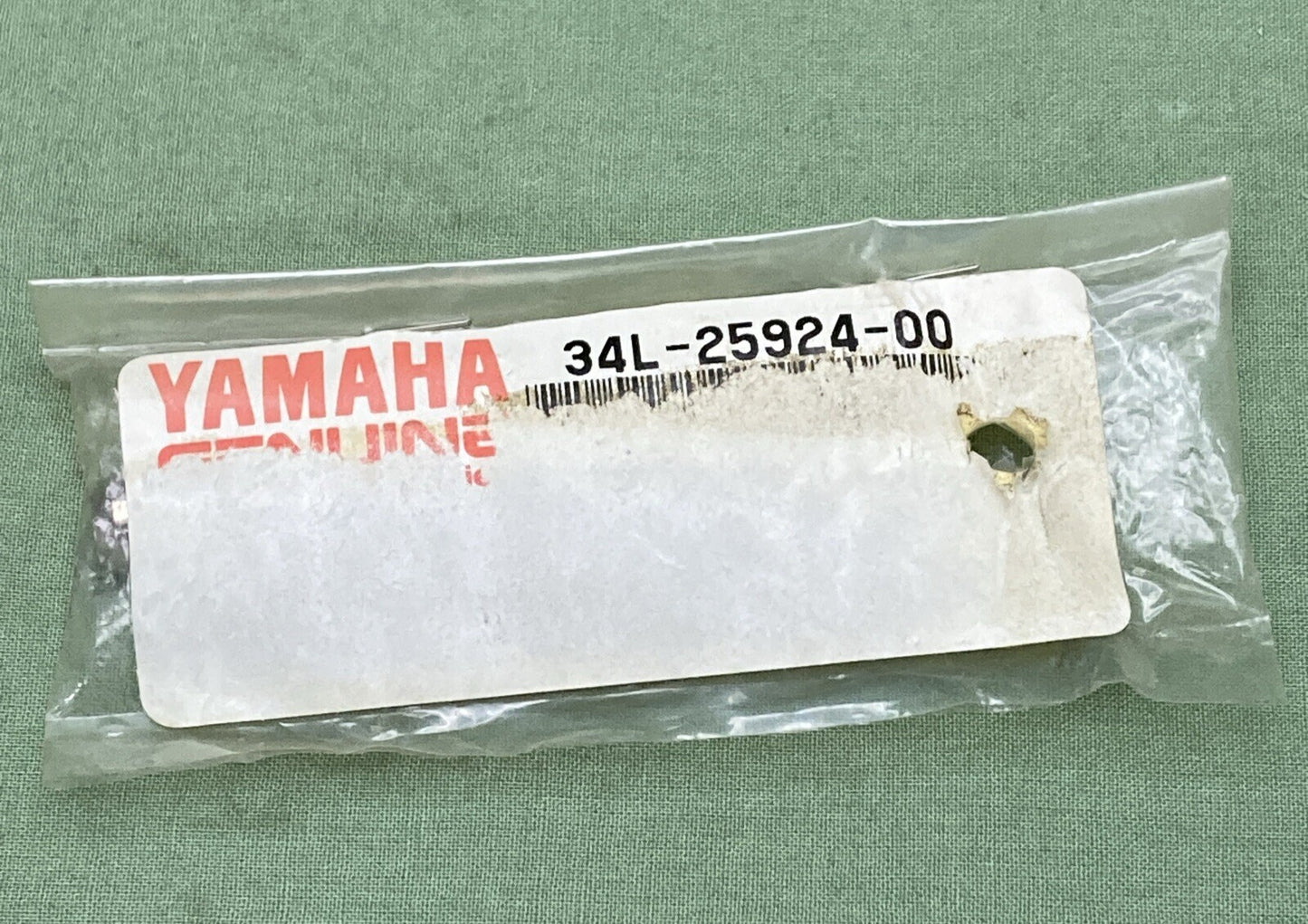 NEW GENUINE YAMAHA 34L-25924-00 FRONT WHEEL Pin Pad