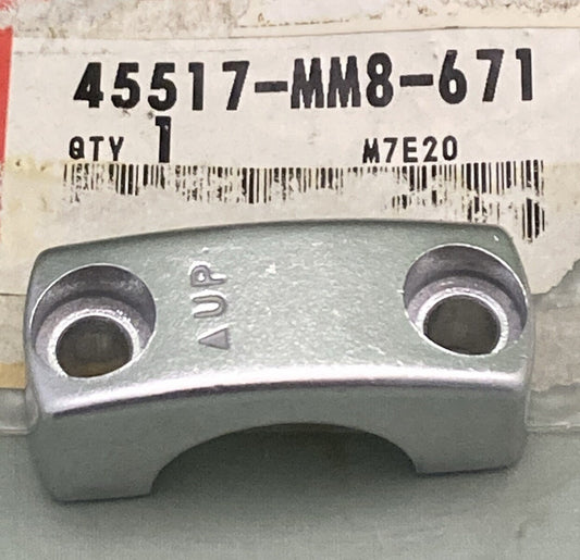 NEW GENUINE HONDA 45517-MM8-671 MASTER CYLINDER HOLDER