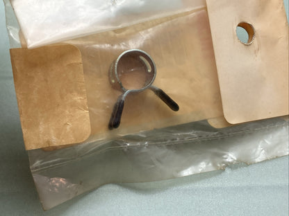 NEW GENUINE YAMAHA 90467-10039 CLIP, SCISSOR
