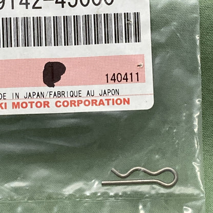 QTY 2 NEW GENUINE SUZUKI 69142-45000 REAR CALIPERS BRAKE PAD CLIP