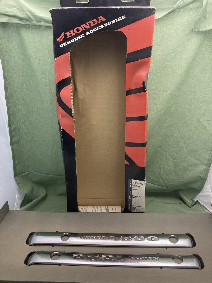 NEW GENUINE HONDA 08F85-MCA-100J Silver Cylinder Head Emblem Set FOR GL1800