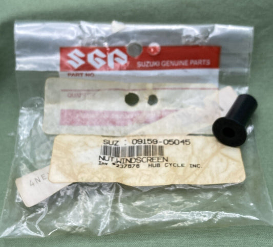 NEW GENUINE SUZUKI 09159-05045 WINDSCREEN NUT