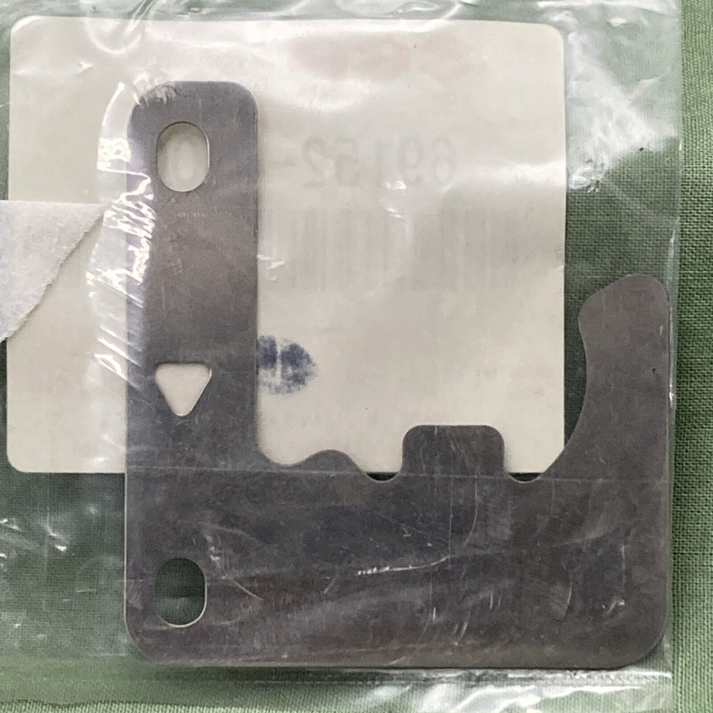 NEW GENUINE SUZUKI 69152-45001 REAR CALIPER SHIM