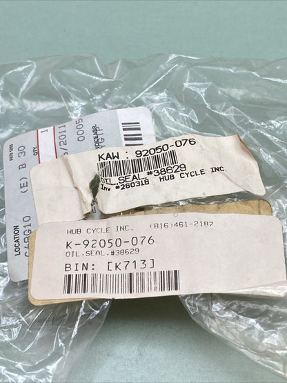 NEW KAWASAKI 92050-076 OIL SEAL