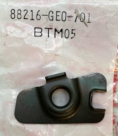 NEW GENUINE HONDA 88216-GE0-701 PLATE, L.