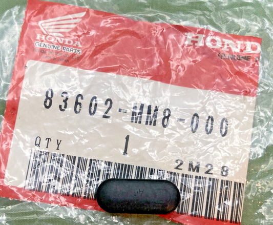 NEW GENUINE HONDA 83602-MM8-000 SIDE COVER GROMMET
